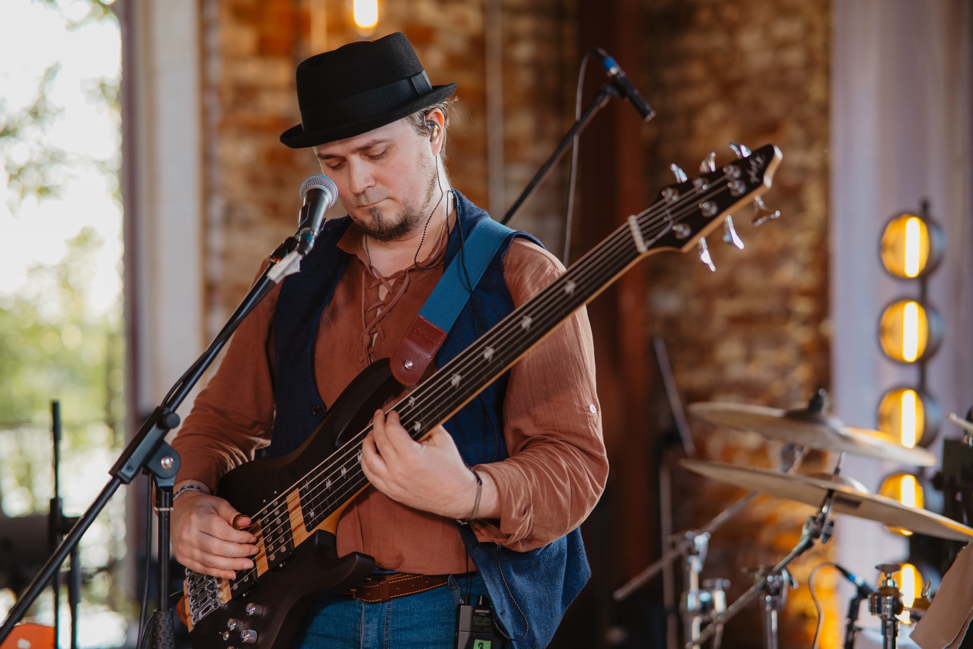 Илья Боронин